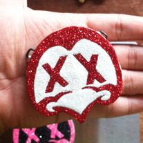 Mini-Penguin Chain (Red/White)
