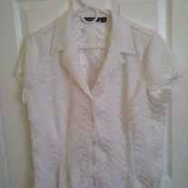 Essentials by Milano White Blouse L