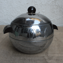 Penguin Hot and Cold Server by West Bend