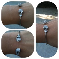 Silver skull bracelet 