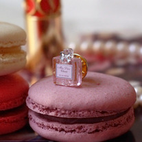 Dior Cherie perfume brooch