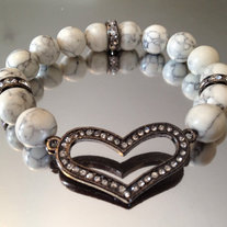 Heart Stretch Bracelet w/ Gunmetal Heart and White Agate Beads