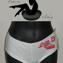 Wgite_shortsflyer_medium
