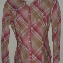 Tan/Pink Long Sleeve Shirt with Collar and Pearl Snap Buttons-Motherhood Maternity Size Medium  CLSR1