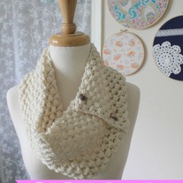 PDF Pattern Puff Stitch Button Cowl