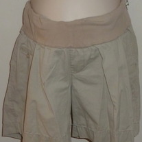 Khaki Shorts-Liz Lange Maternity Size Medium  031422