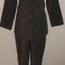 Gray Pant Suit-Motherhood Size Large