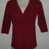 Maroon 3/4 Sleeve Length Top-Motherhood Maternity Size Small  SF0413