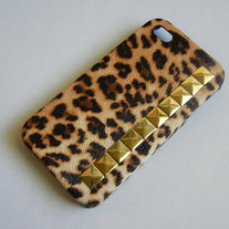 Iphone 4 Leopard Print Stud Case