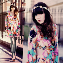 Bell-Sleeved Floral Mini Dress