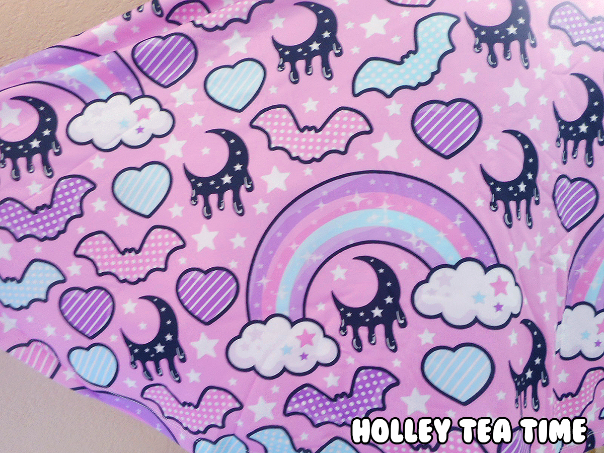 Pastel goth bat wallpaper