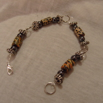 Tiger bead wire bracelet