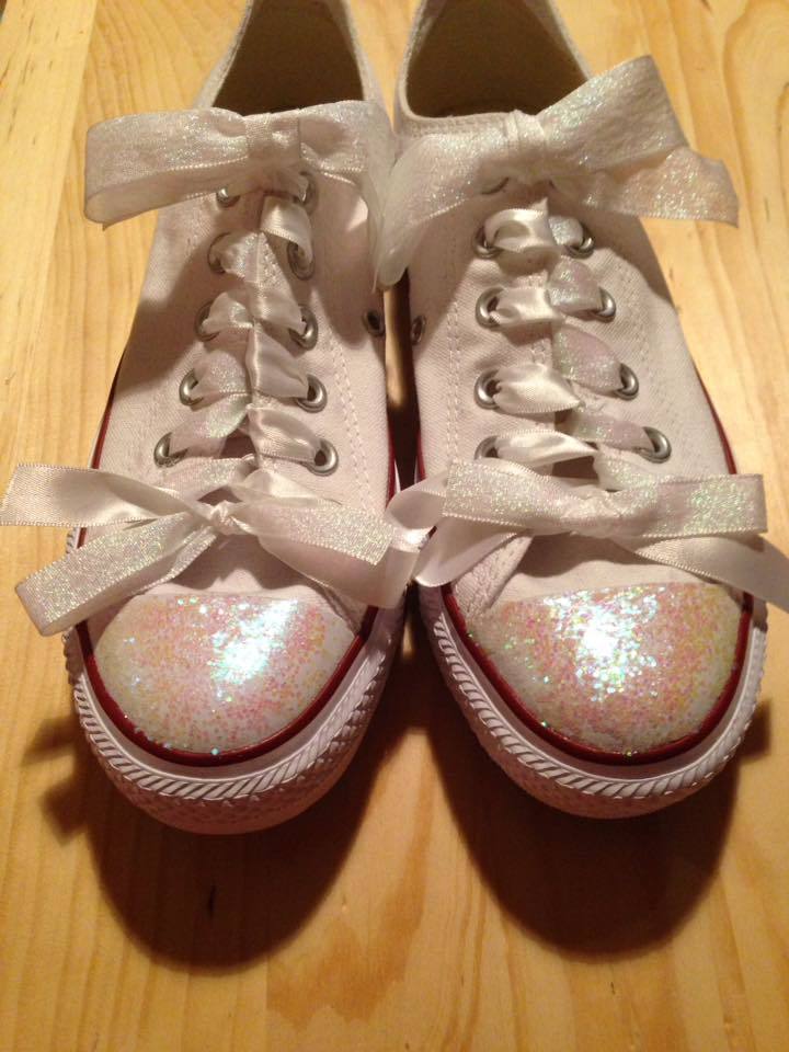 white glitter toe converse