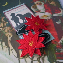 Poinsettia_20hair_20clips_202_medium