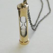Sand timer necklace - Thumbnail 1