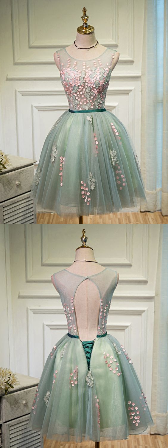 stores that sale homecoming dresses