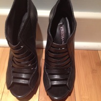 Bcbg Leather Bootie/Black (Size 7.5)