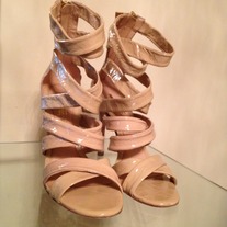 Nude Lamb Patent Heels(Size9)
