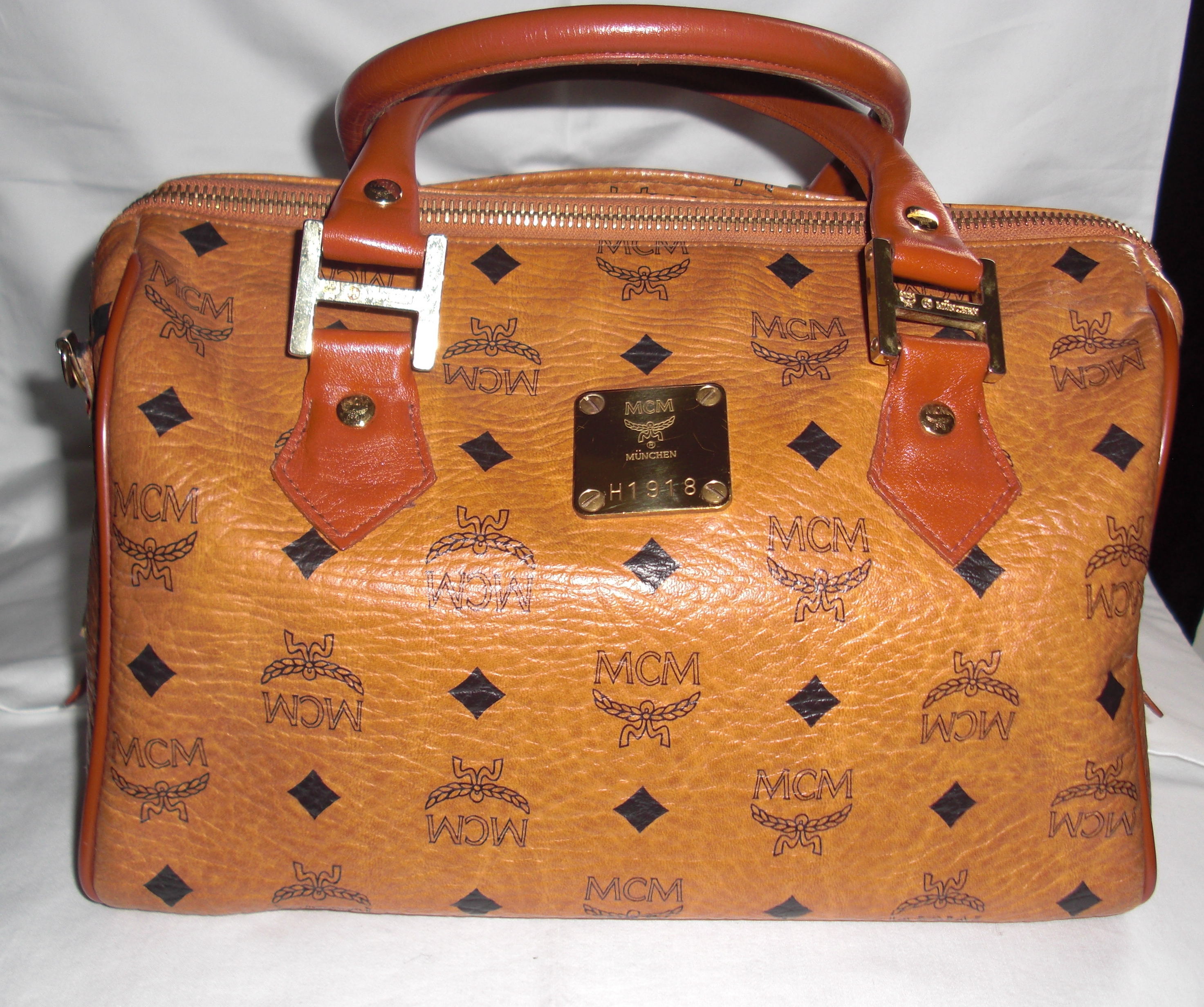 bootleg mcm fanny pack