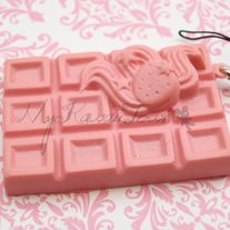 Squishy Cracking Strawberry Chocolate Bar