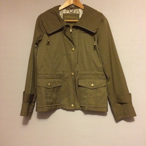 guess green jacket