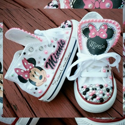 minnie converse
