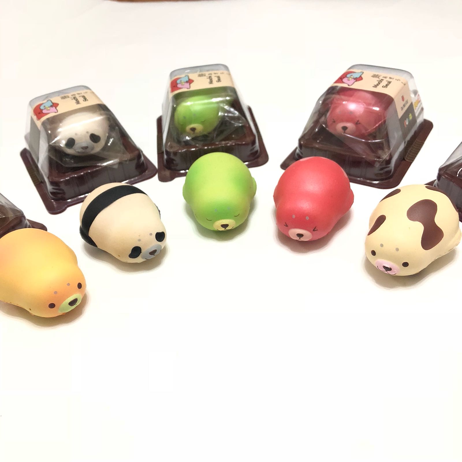 mini mochi seal squishy